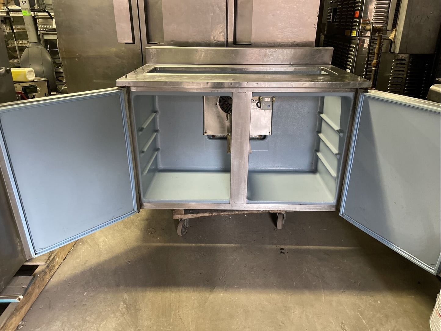 DELFIELD 4048-12 48” USED COMMERCIAL REFRIGERATED PAN RAIL PREP TABLE COOLER